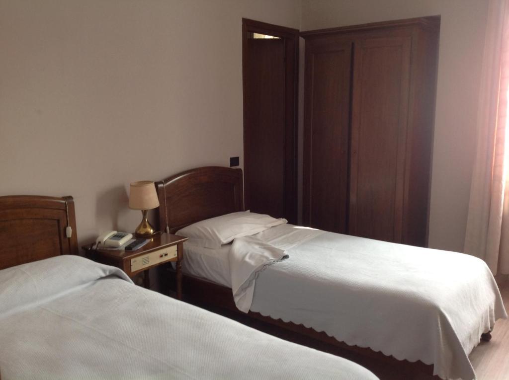 Il Giardinetto Hotel Vercelli Phòng bức ảnh